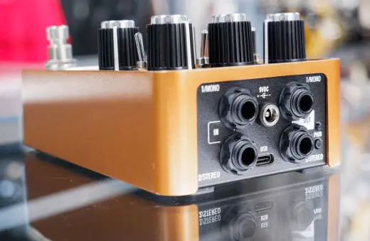 Universal Audio - UAFX Woodrow '55 Instrument Amplifier Pedal 2